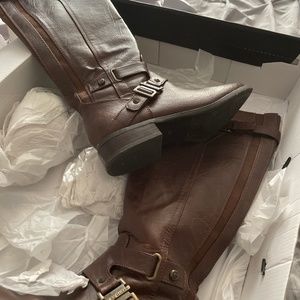 Guess boots